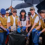 Pangdam Zamroni Pimpin Prajurit Kodam Udayana Bersihkan Sampah Di Pantai Kuta